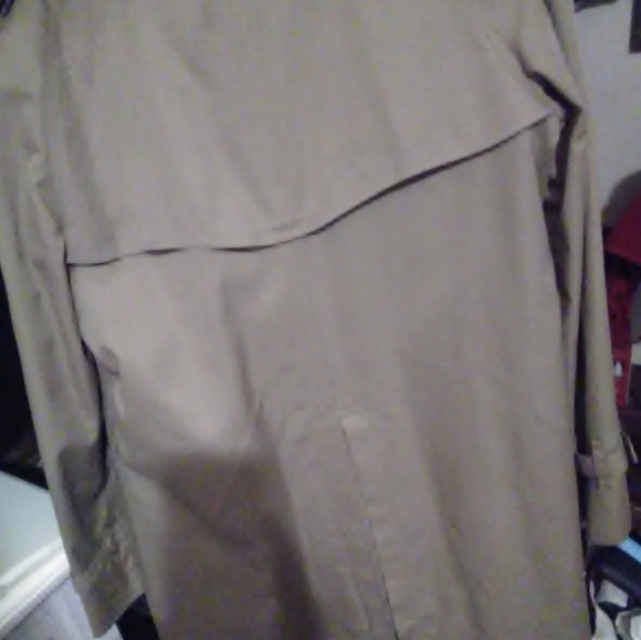 Burbery trench and rain coat - Picture 1 of 5